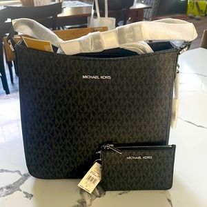 Michael Kors Jet Set Travel LARGE Black Messenger Bag & matching Coin Pouch NWT